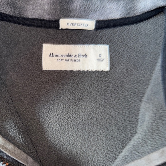 Abercrombie & Fitch Gray Quarter-Zip Sweatshirt - Picture 2 of 2